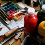 malen mit farbe und buntstiften